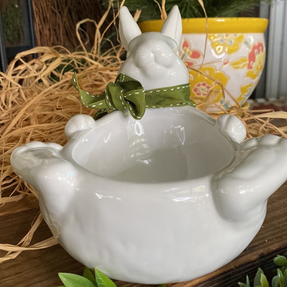 Pottery Barn Whimsical White Glazed Stoneware Bunny Figure and Bunny Bowl 🐇 - Picture 17 of 17